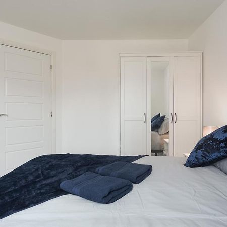 Two Bedroom Apartment - Milton Keynes By Aryas Properties Broughton  Екстер'єр фото