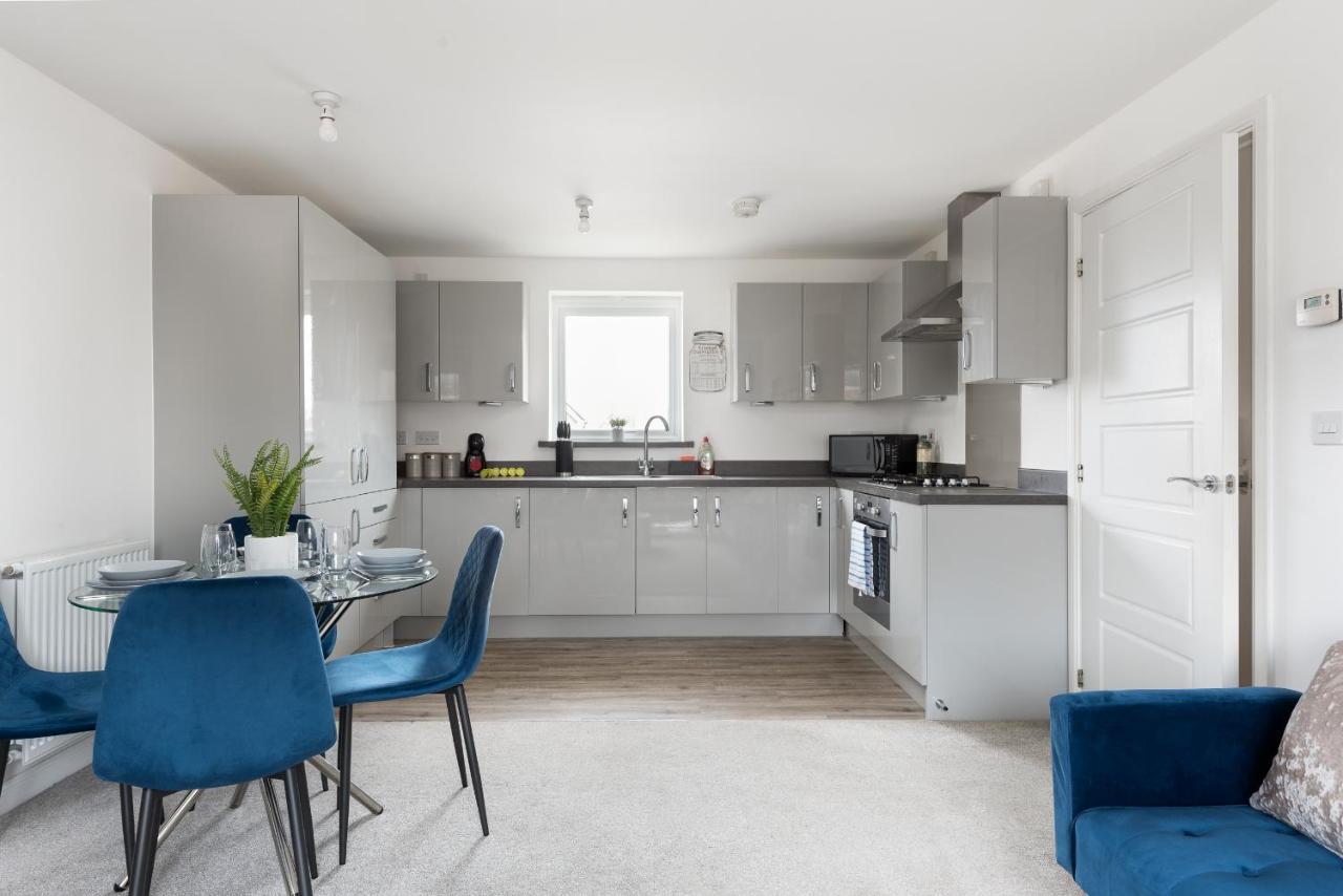 Two Bedroom Apartment - Milton Keynes By Aryas Properties Broughton  Екстер'єр фото