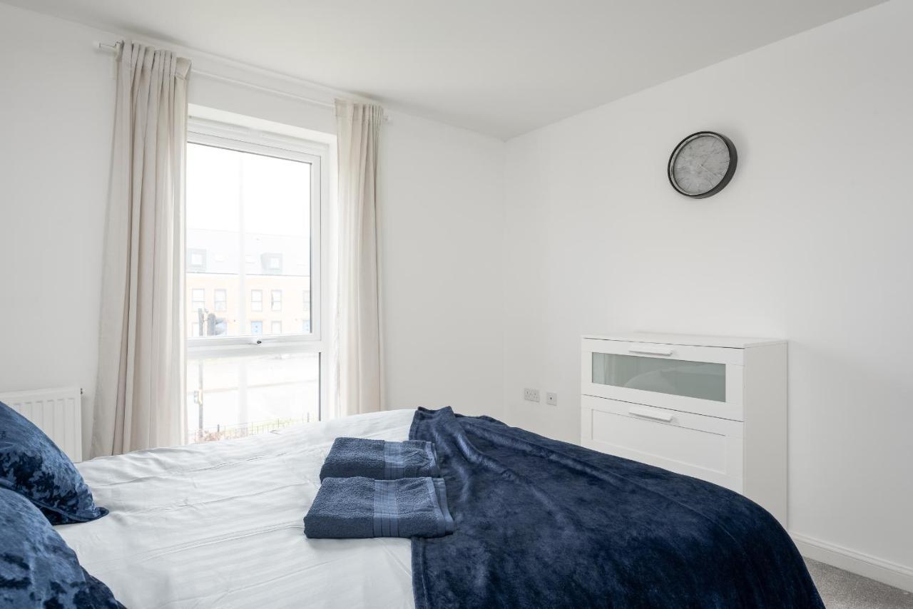 Two Bedroom Apartment - Milton Keynes By Aryas Properties Broughton  Екстер'єр фото