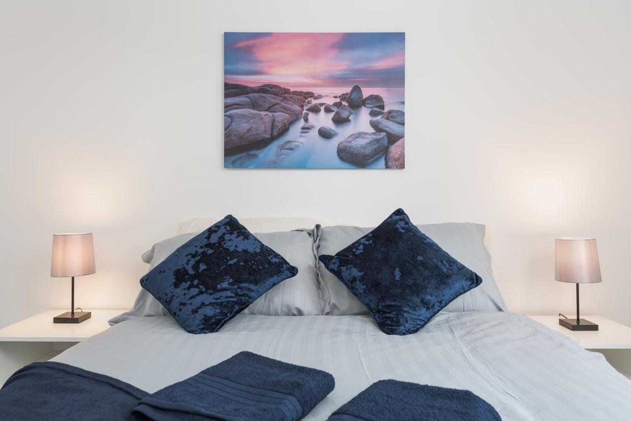 Two Bedroom Apartment - Milton Keynes By Aryas Properties Broughton  Екстер'єр фото